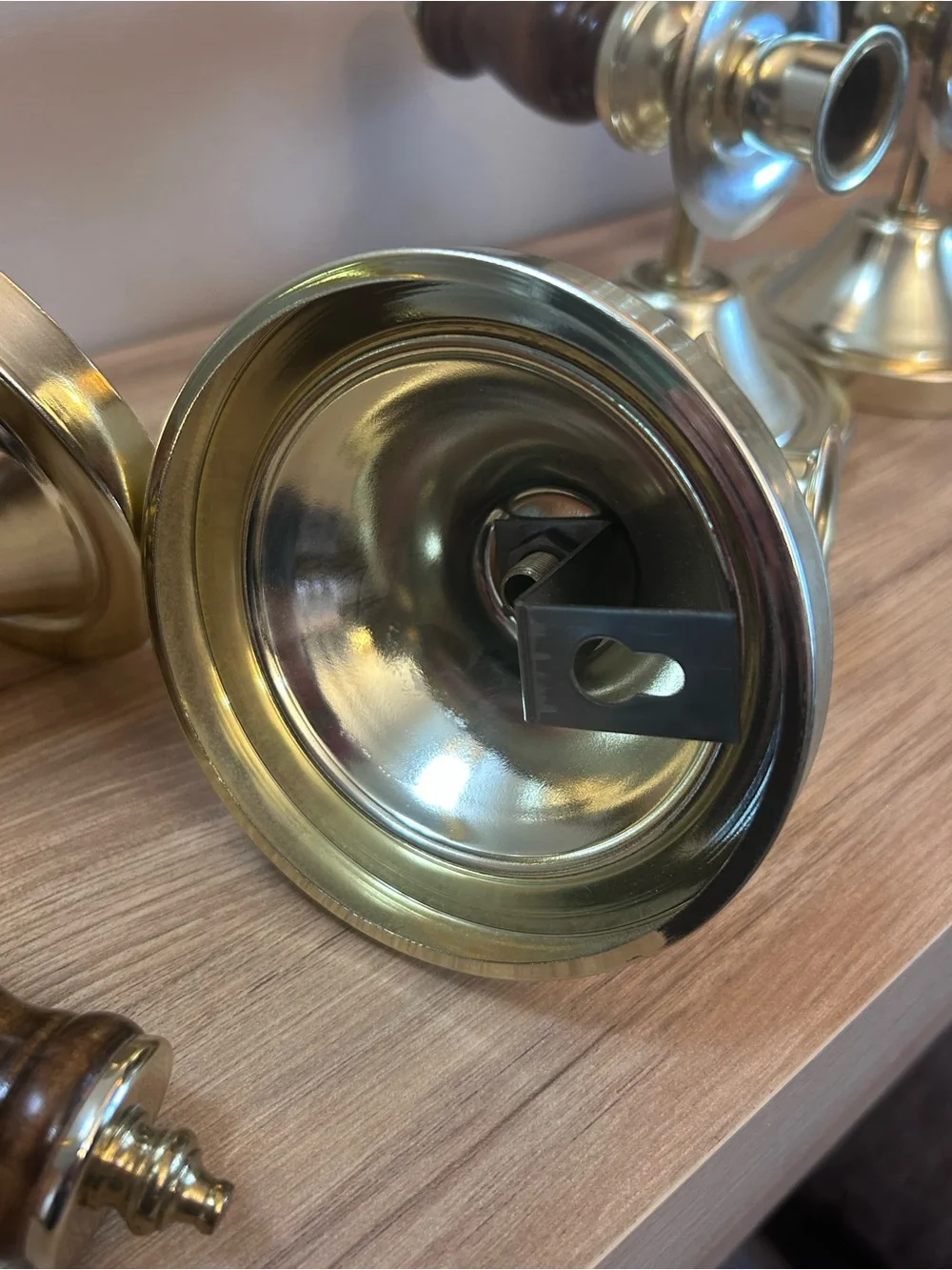 Brass and Brown Wood Wall sconces — Set of 4